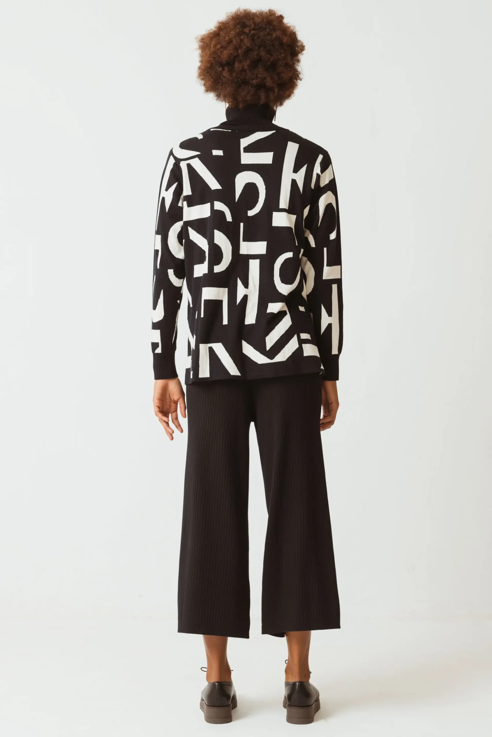 SKFK PULL ISETZA- Les Essentiels