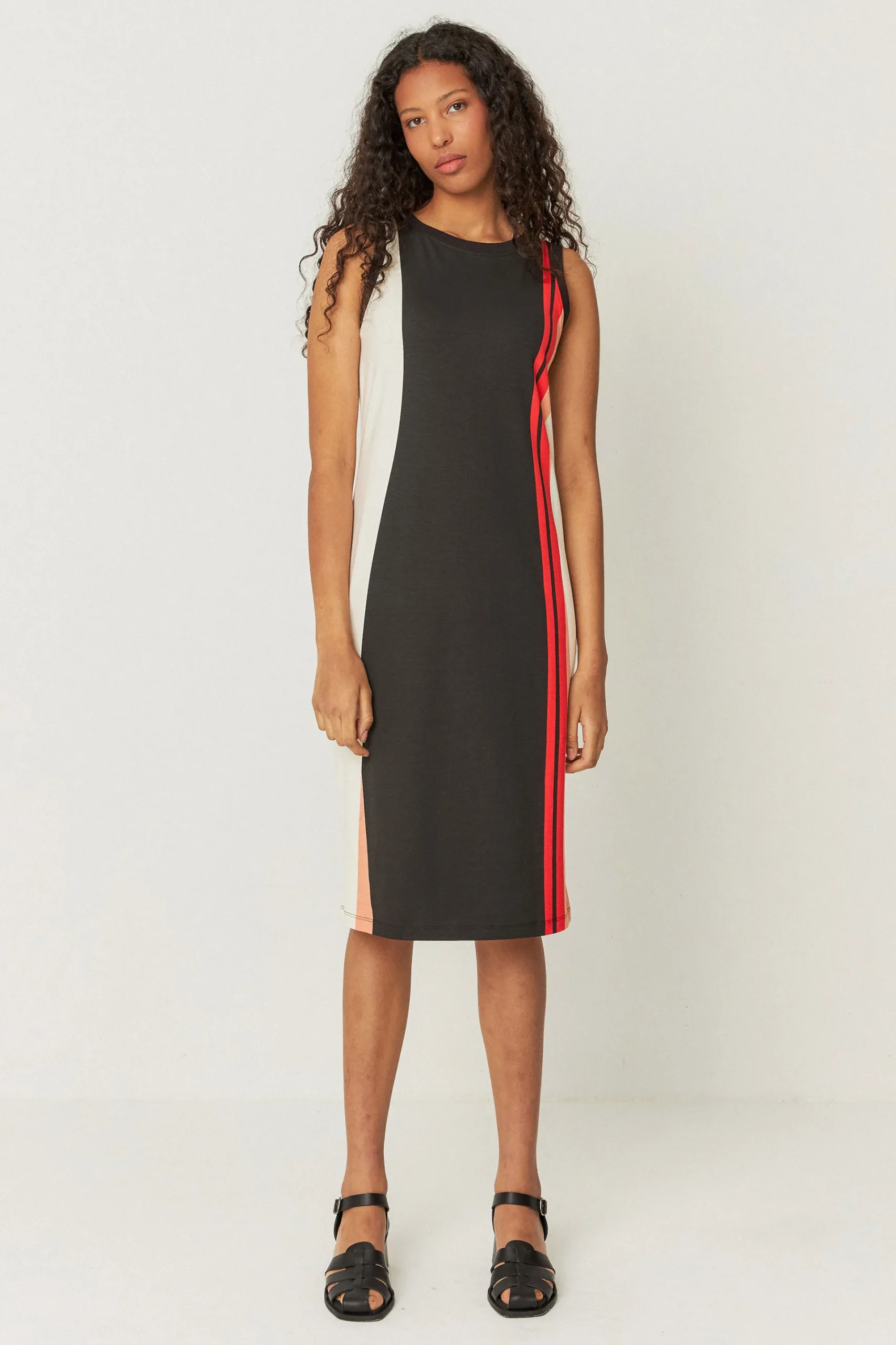 SKFK ROBE MAIKA-GOTS- Robes