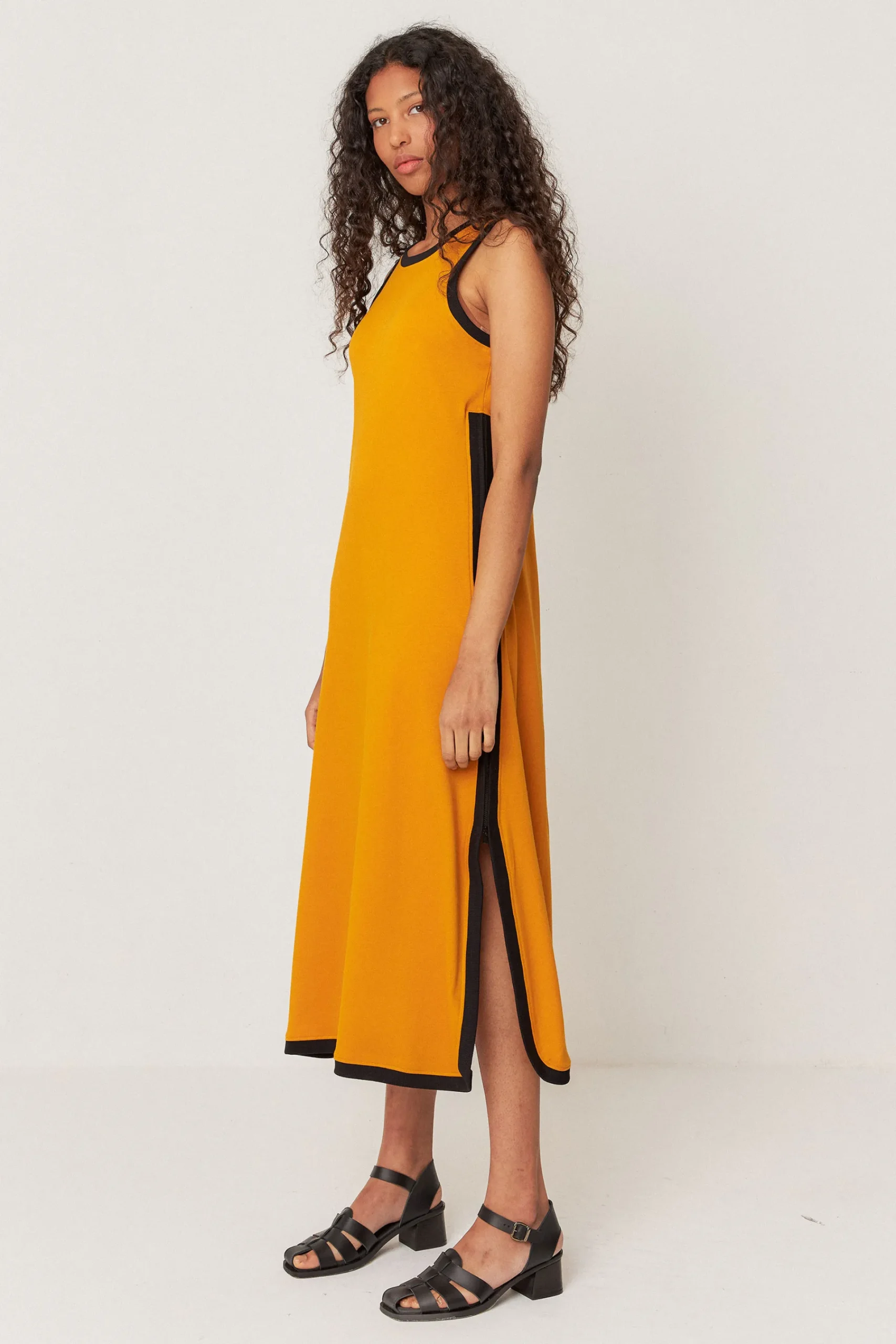SKFK ROBE NAILA-GOTS- Robes